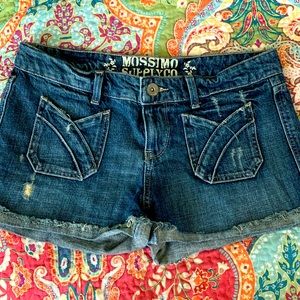 Cuffed denim shorts